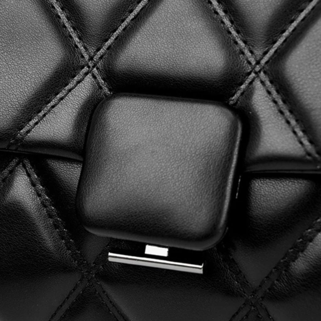 Bolsa Tiracolo Matelassê Belle Céline™