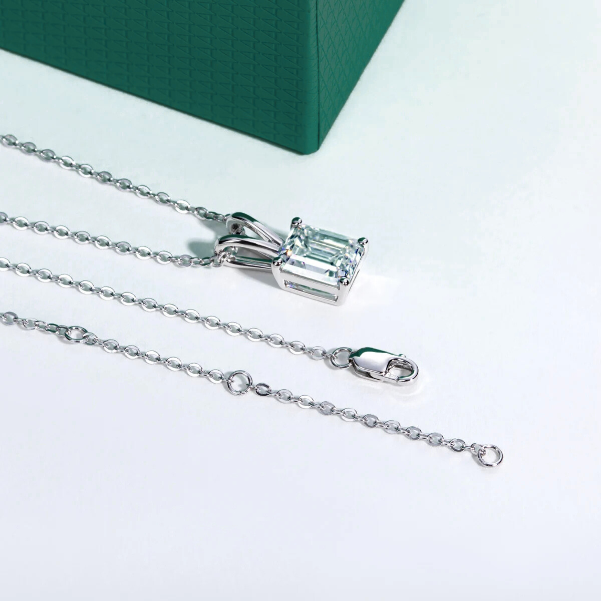 Colar Esmeralda Moissanite