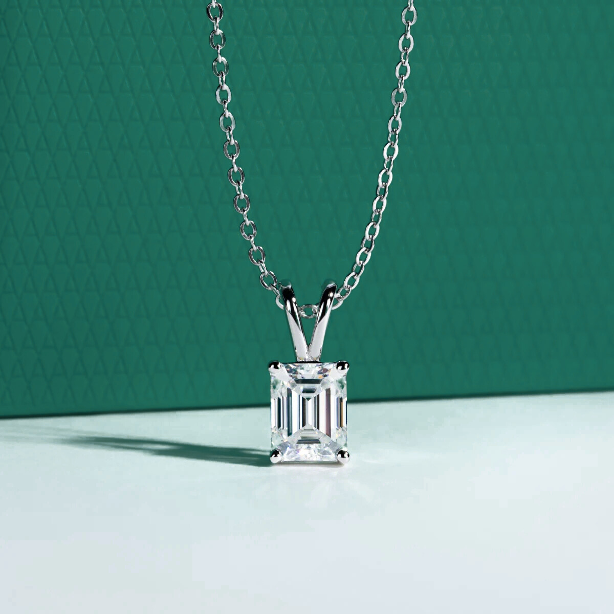 Colar Esmeralda Moissanite