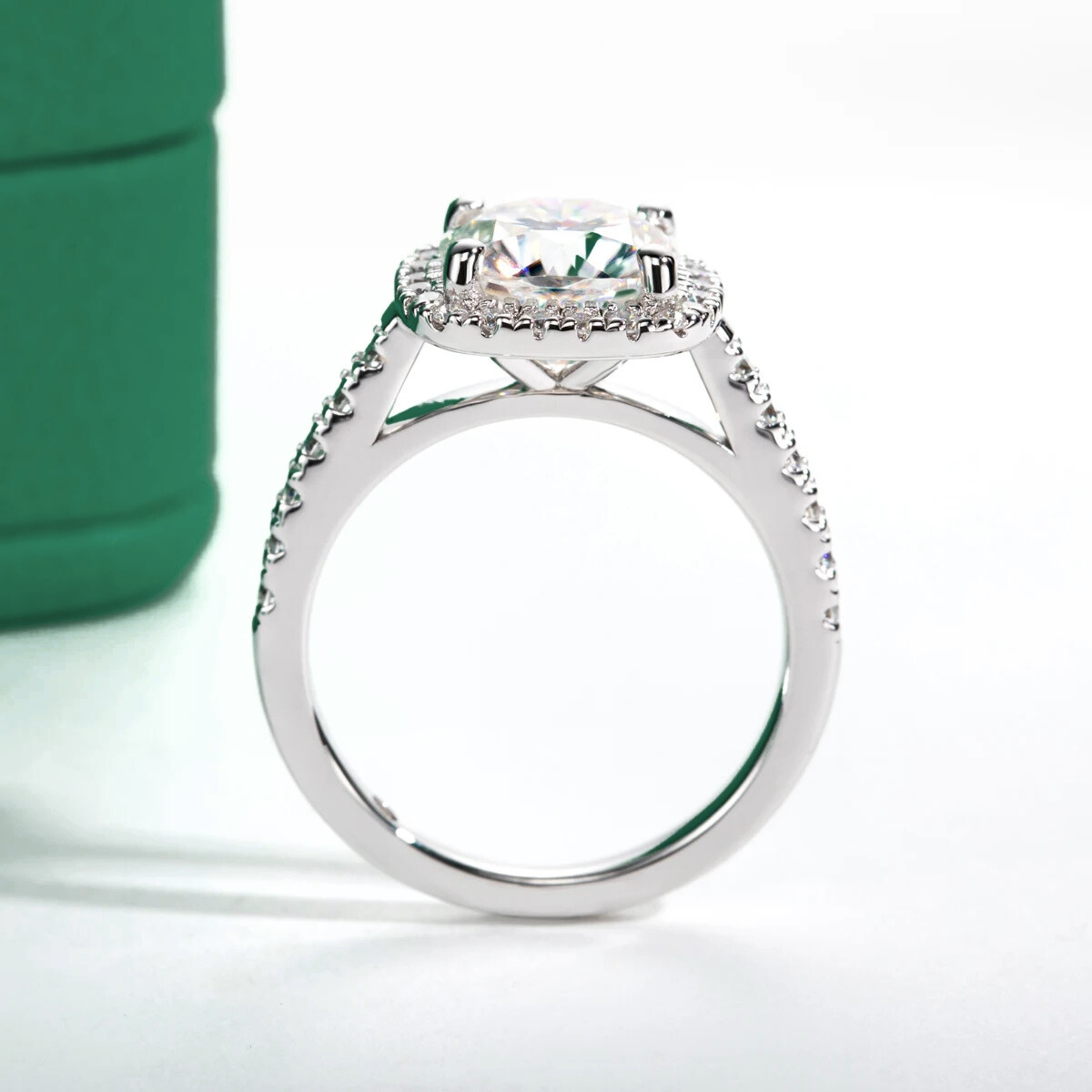 Anel Bianca Halo Moissanite