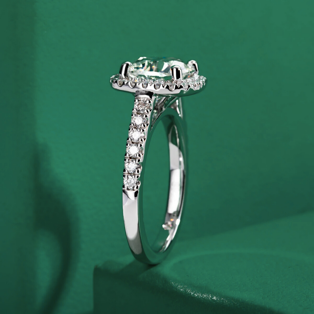 Anel Bianca Halo Moissanite