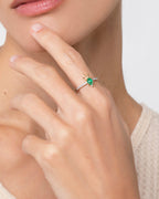 Anel Besouro em Ouro 18K com Esmeralda e Diamantes