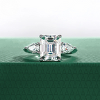 Anel Esmeralda & Pera Moissanite