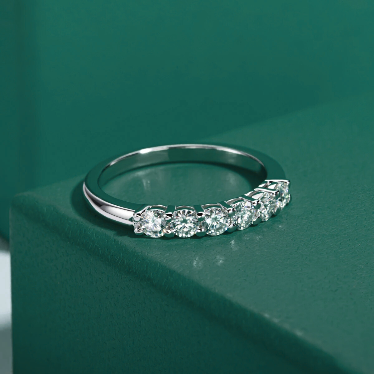 Meia Aliança 60 Pontos Moissanite