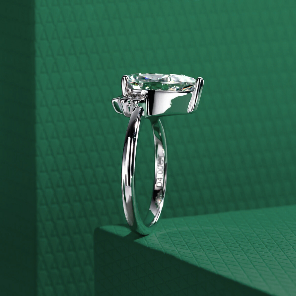 Anel Flower Pear Moissanite