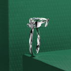 Anel Flower Pear Moissanite