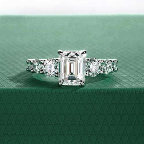 Anel Amara Esmeralda Moissanite