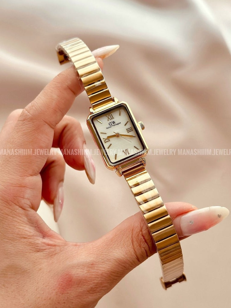 Conjunto Relógio Feminino com Bracelete Pulseira e Anel Cartier - Coleção Bella Viena