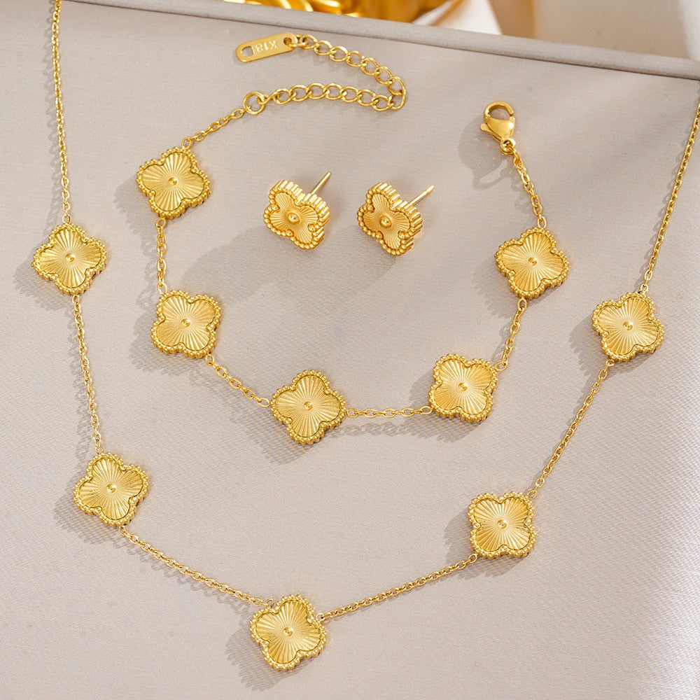 Conjunto de Joias Trevo 18K em Aço Titânio e Madrepérola